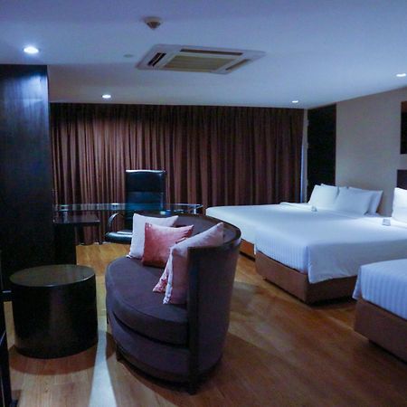 Golden Tulip Mandison Suites Bangkok Bagian luar foto
